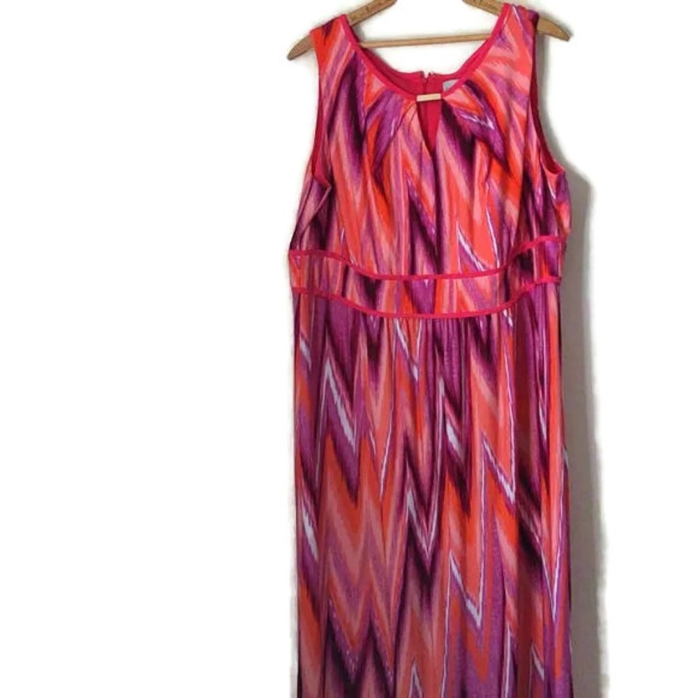 Catherine's Women's Size 1X Partially Lined Sleeveless One Piece Dress - Picture 10 of 10